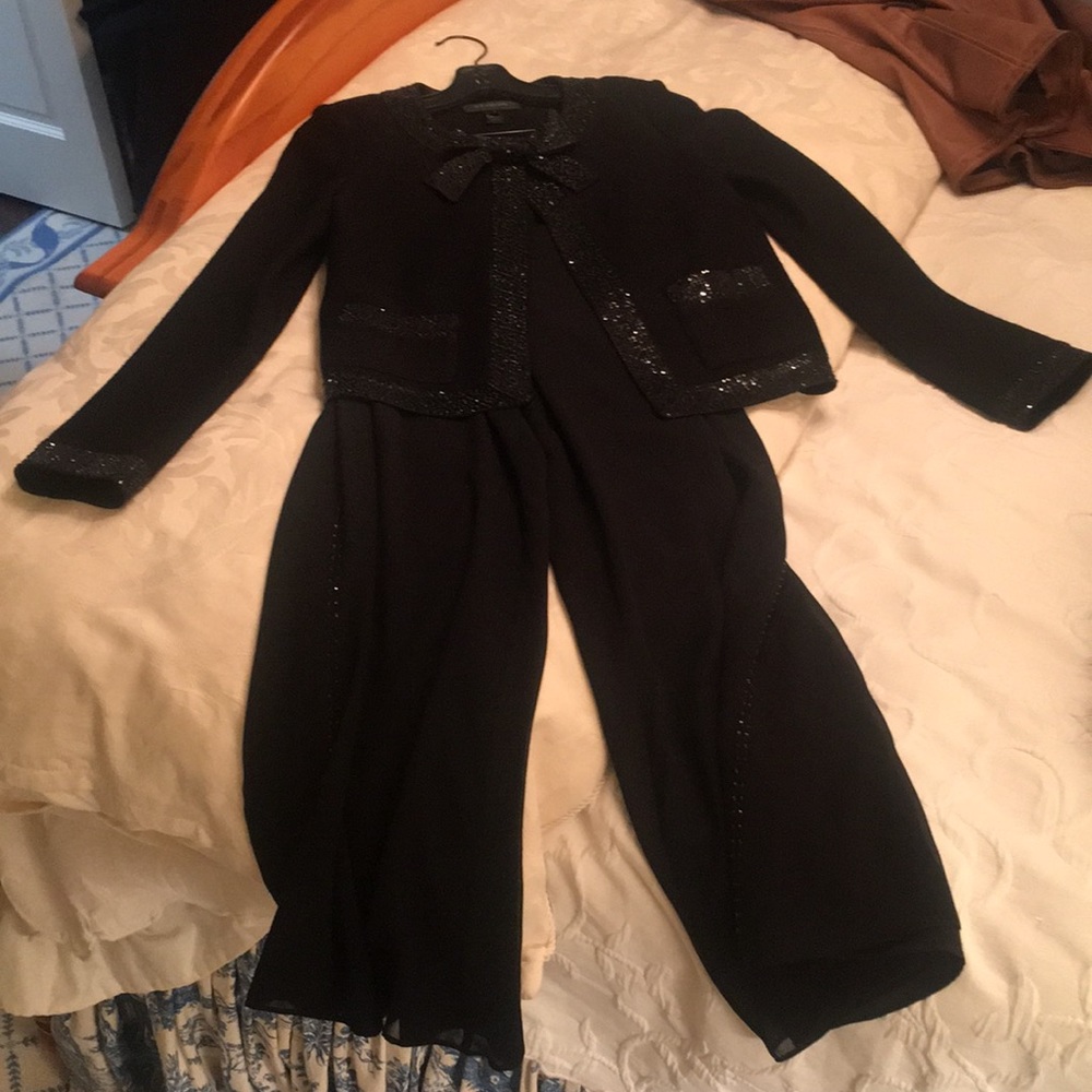 St John outfit